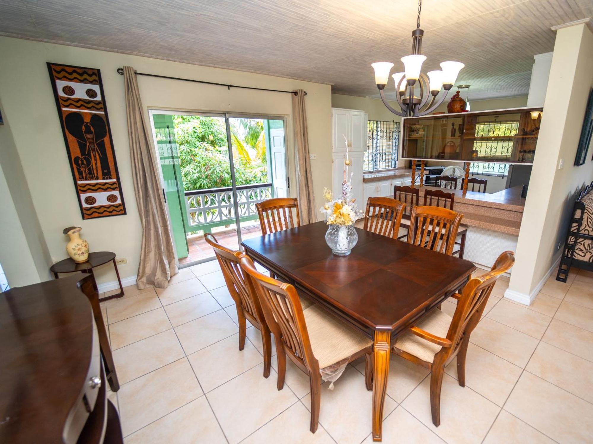 Spacious 3-Bedroom Home - Regency Park Bridgetown Buitenkant foto